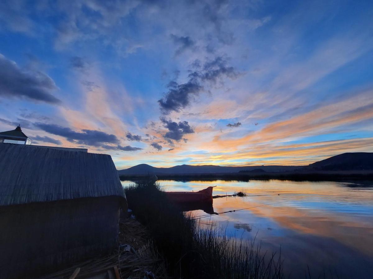 Uros Lodge Peru Puno Esterno foto