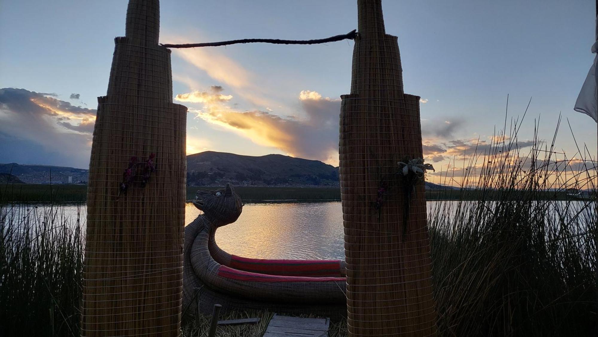 Uros Lodge Peru Puno Esterno foto