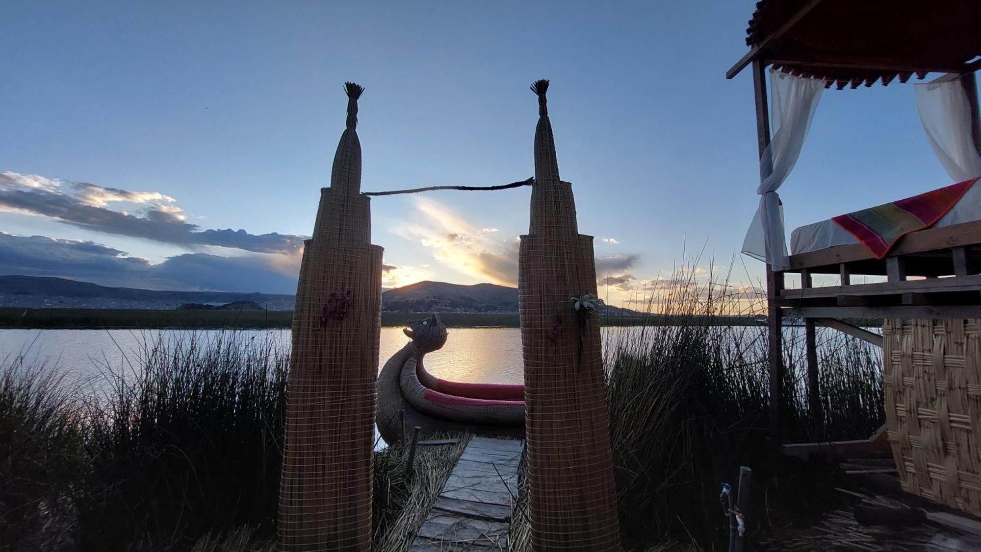 Uros Lodge Peru Puno Esterno foto